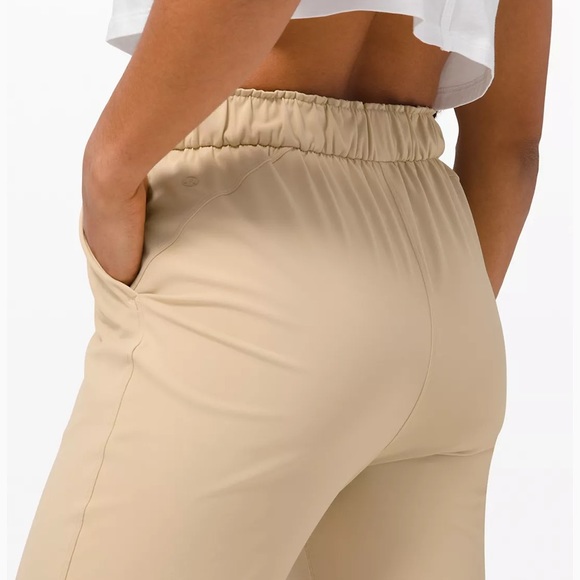 Stretch High-Rise Jogger - sold out - Picture 3 of 4